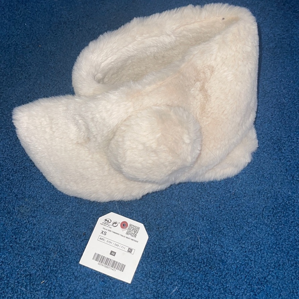 NWT Zara Faux Fur Kid’s Stole Scarf